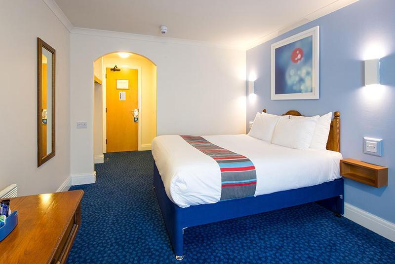 Travelodge London Richmond Central Exterior photo